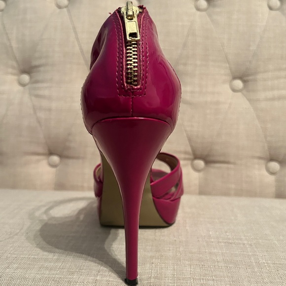 Steve Madden Haylow in Fuschia/Hot Pink, Size 9.5 - Picture 3 of 7